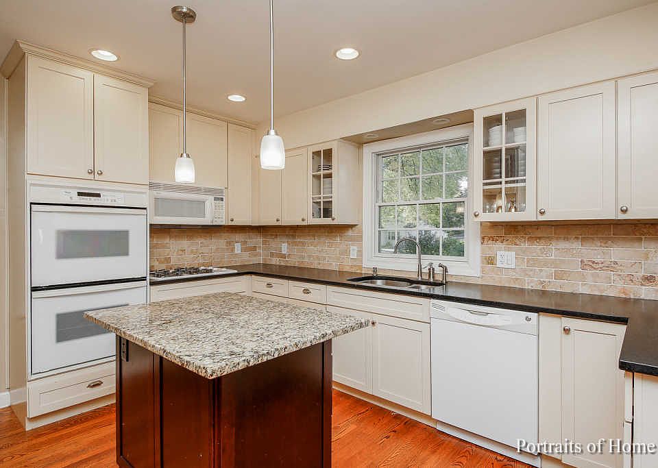 1st image of 27W274 Sunnyside Ave