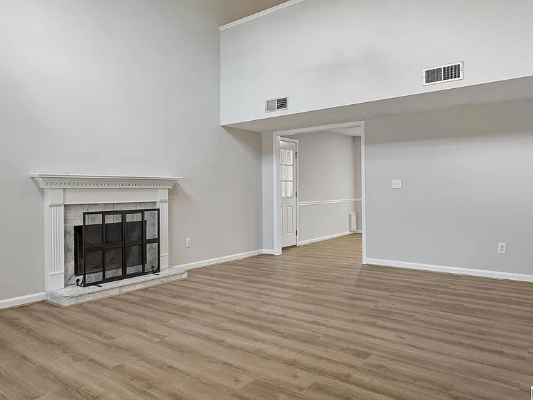 205 Brookhollow Dr — Photo 5
