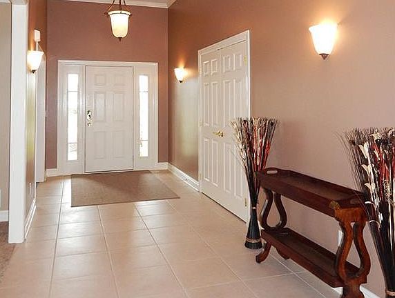 2nd image of 4174 Maidstone Ln