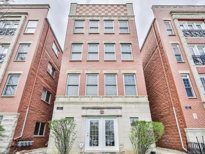 2355 W Congress Pkwy APT 4, Chicago, IL, 60612