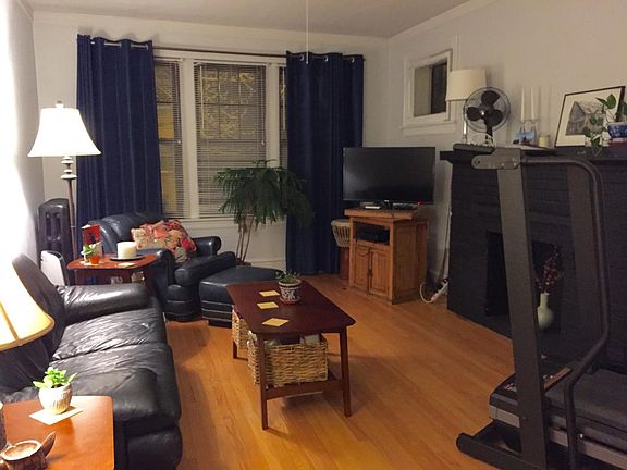 4th image of 1719 W Ainslie St