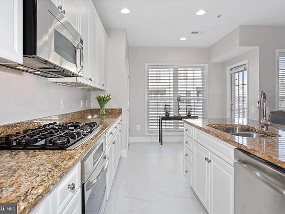 2nd image of 2271 Oberlin Dr #447A