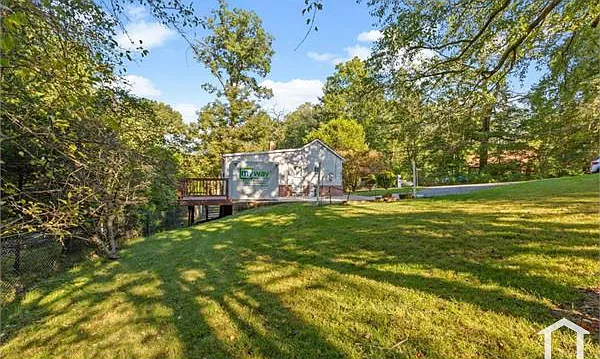 5 bed, 748 sqft, $4,324 — Photo 3
