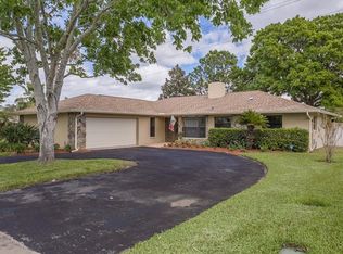 740 Hickory Ln, Palm Harbor, FL 34683