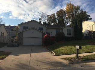 2909 Lynnwood Dr, Bellevue, NE 68123