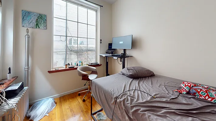 Rented by Bond New York | media 36