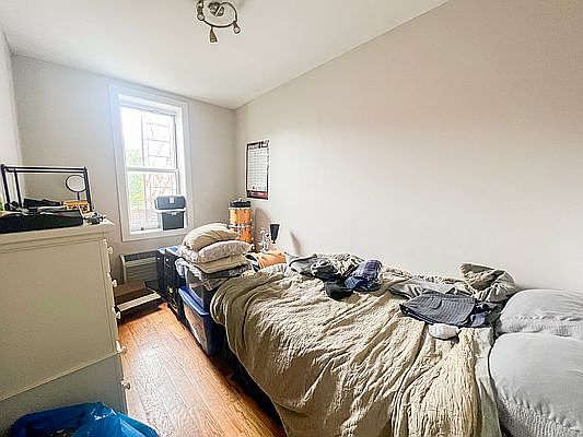 5th image of 175 Tompkins Ave #2A