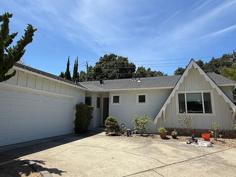 1st image of 1067 Belvedere Ln