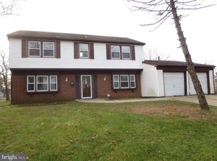 76 Genesee Ln, Willingboro, NJ 08046