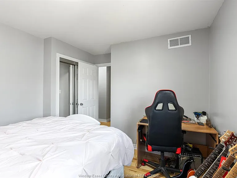 1376 Lakeview Ave — Photo 32