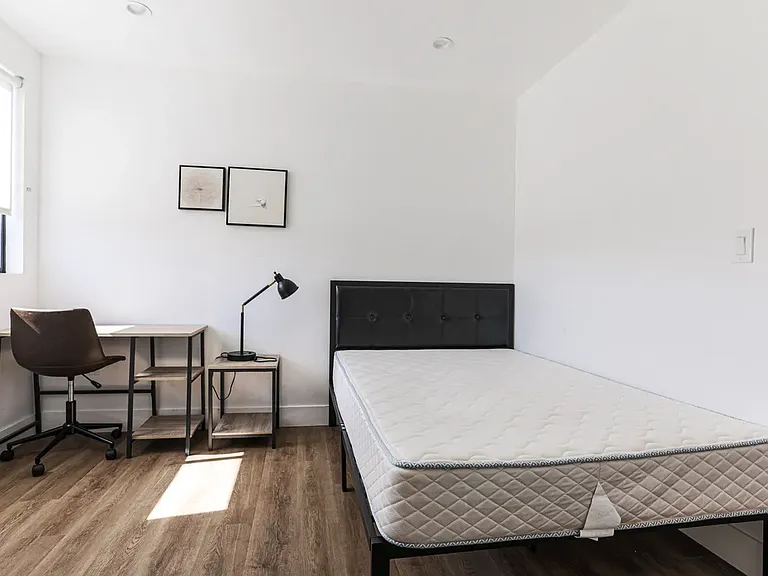 1601 W 35th St #15 — Photo 20