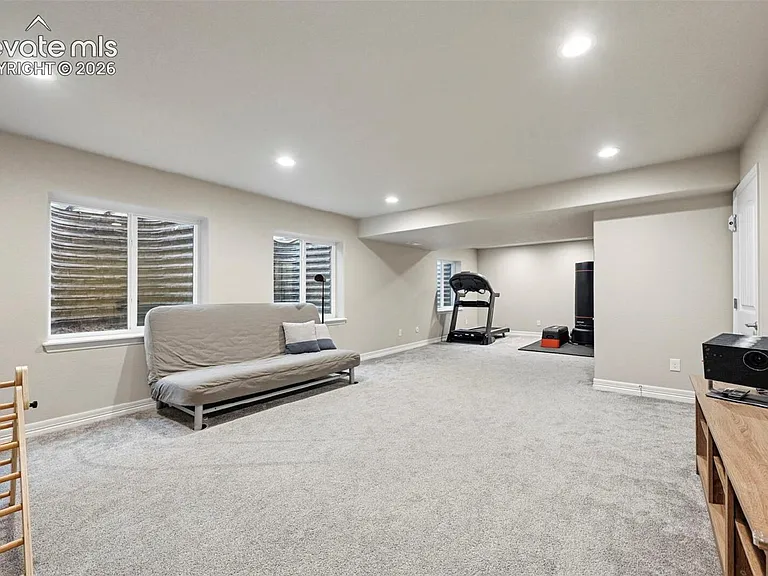 6727 Volga Dr — Photo 23