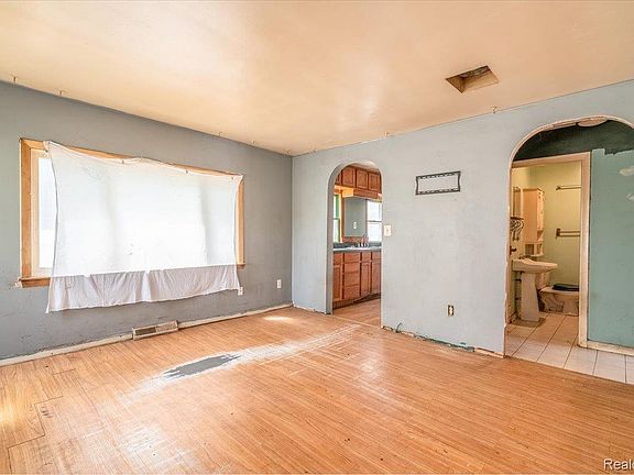 2nd image of 10090 Sterling St