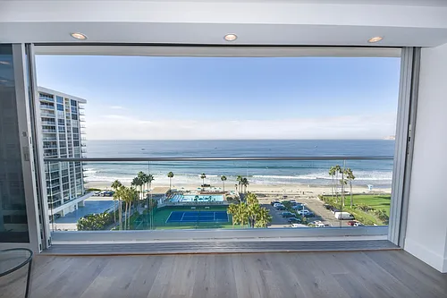 1810 Avenida Del Mundo Photo 1