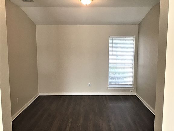 4th image of 1004 Bohica Way