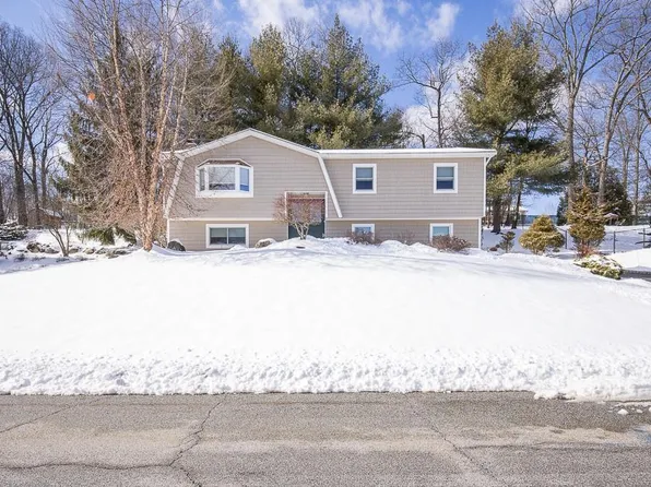 13 Stonecrest Drive, Thiells, NY 10984