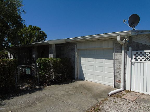 3rd image of 2040 N Shannon Ave