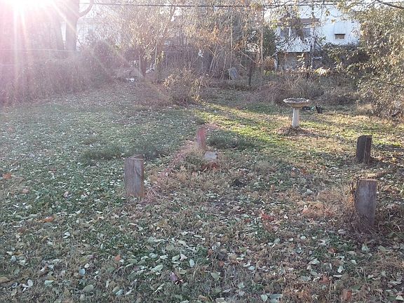 5th image of 124 Lawndale Ave