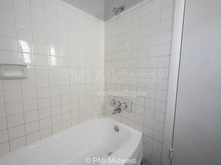 3725 N Sherman Dr #7 — Photo 16
