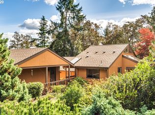530 W 35th Pl, Eugene, OR 97405