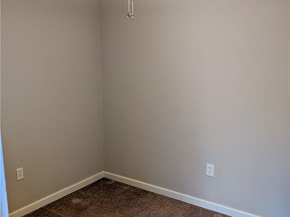 3rd image of 1205 Glenleaf Dr