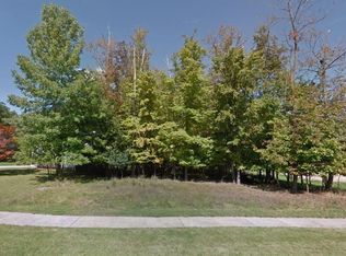 Firwood Rd, Broadview Heights, OH 44147