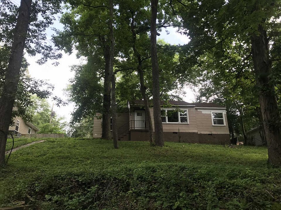 1st image of 710 Woodlawn Dr