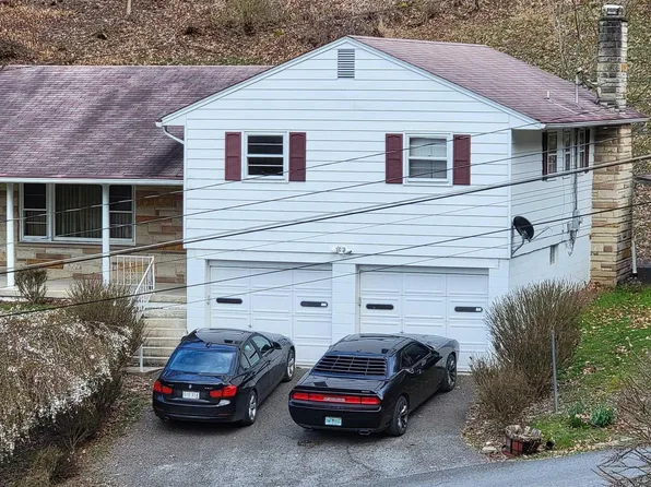 109 Hilltop Dr, Philippi, WV 26416