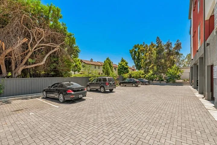 6619 Linda Vista Rd #6 — Photo 32