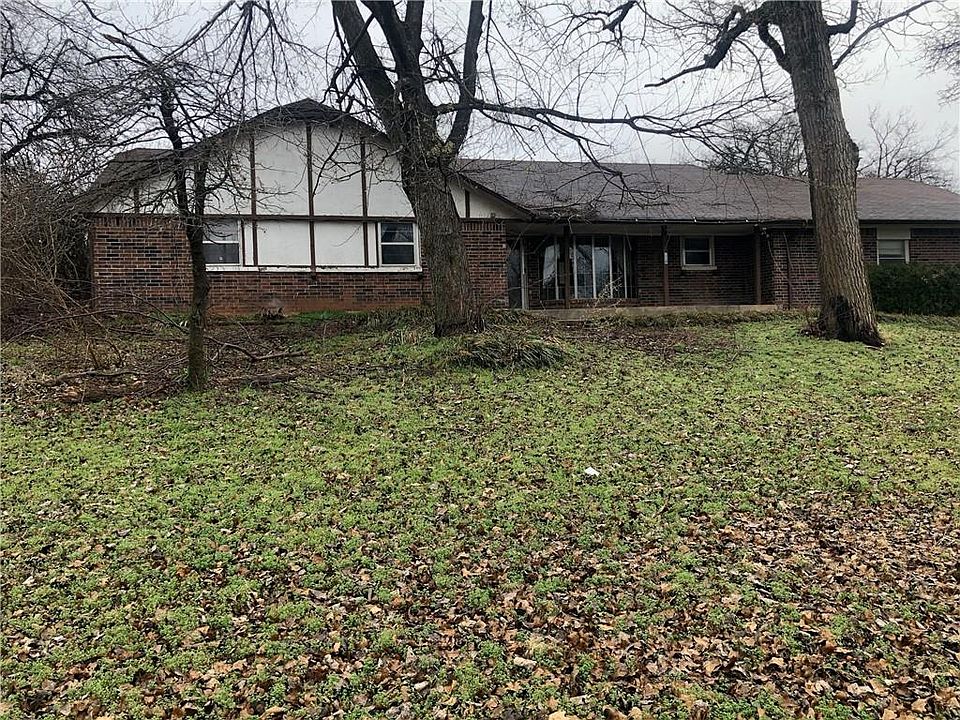 2nd image of 6524 Raintree Dr