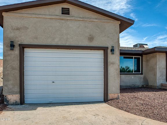 3rd image of 3495 Mitchell Ln