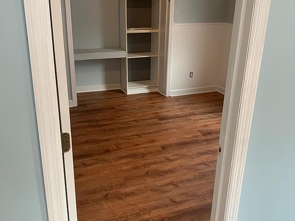 4th image of 73 Anthony St #1