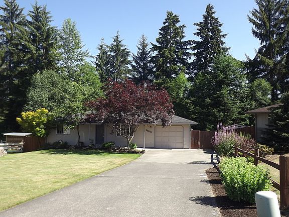 2nd image of 32816 Hyde Ave
