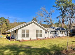 110 Poverty Pt, Doyline, LA 71023