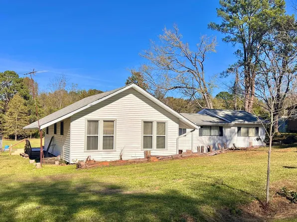 110 Poverty Pt, Doyline, LA 71023