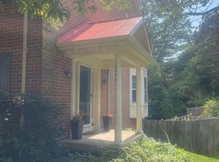 6504 Hubbardton Way, Springfield, VA 22150