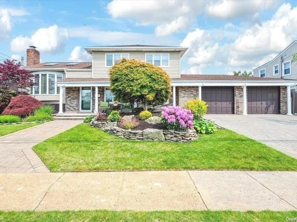 2725 Bellmore Avenue, Bellmore, NY 11710