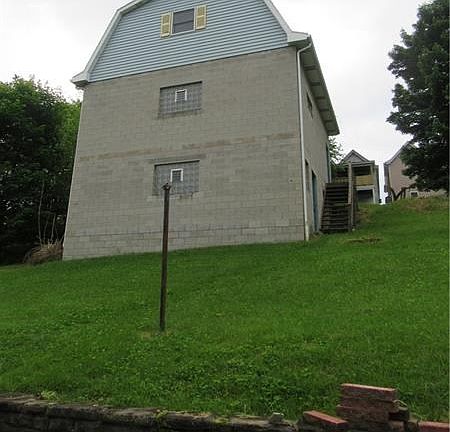 3rd image of 408 N 4th St