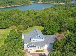 911 Crows Nest Trl, Branson, MO 65616