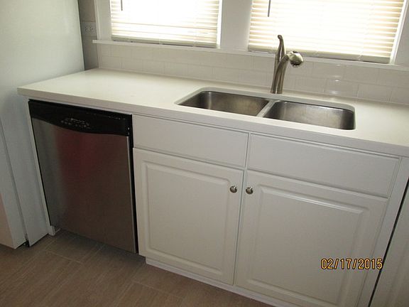 5th image of 160 Burton St