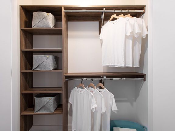 4th image of 202 W Hill St #3/3