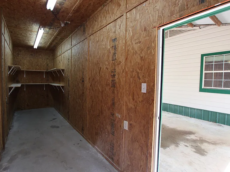 110 S Hunter St — Photo 14