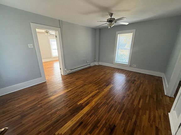 3rd image of 1006 Runnion Ave