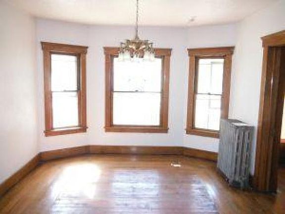 3rd image of 2027 E 31st St
