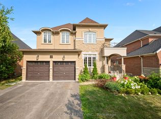 31 Fontainebleu Rd, Brampton, ON L6P1Z1