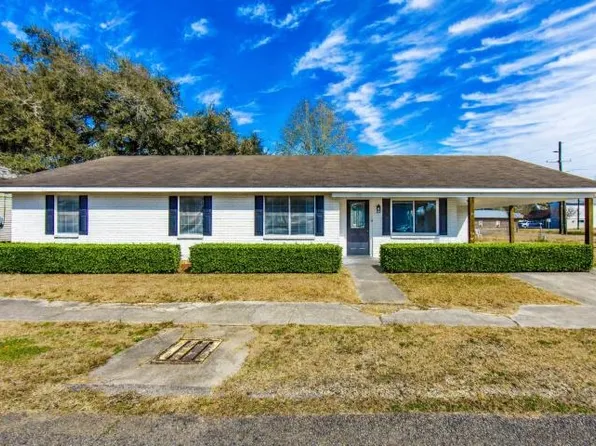 300 Philosopher St, Napoleonville, LA 70390