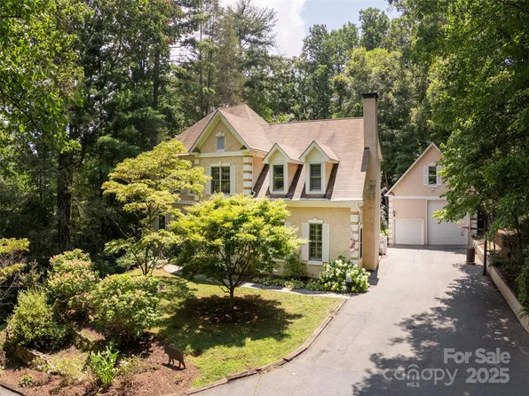 4 Silverstone Dr, Asheville, NC 28805