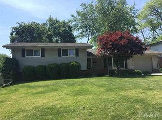 1632 W Latham Ln, Peoria, IL