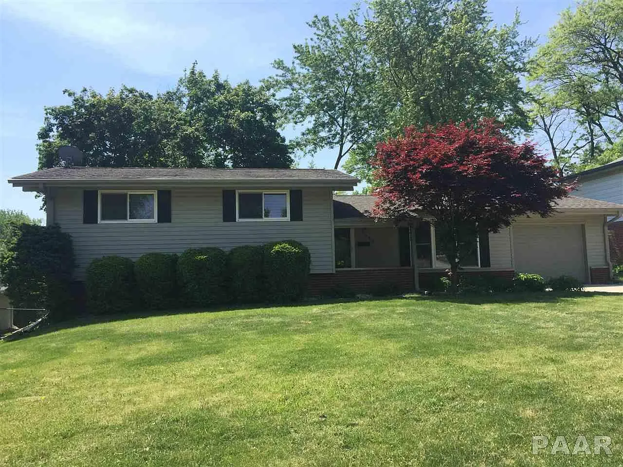 1632 W Latham Ln photo 1