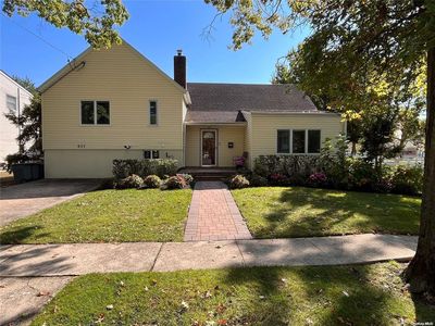 937 Carol Avenue, Woodmere, NY, 11598